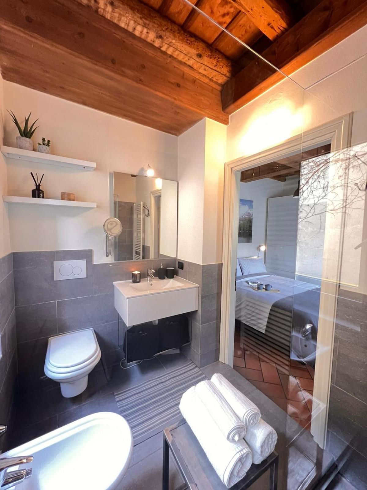 Casa Di Milo Apartment เชอร์นอบบิโอ ภายนอก รูปภาพ